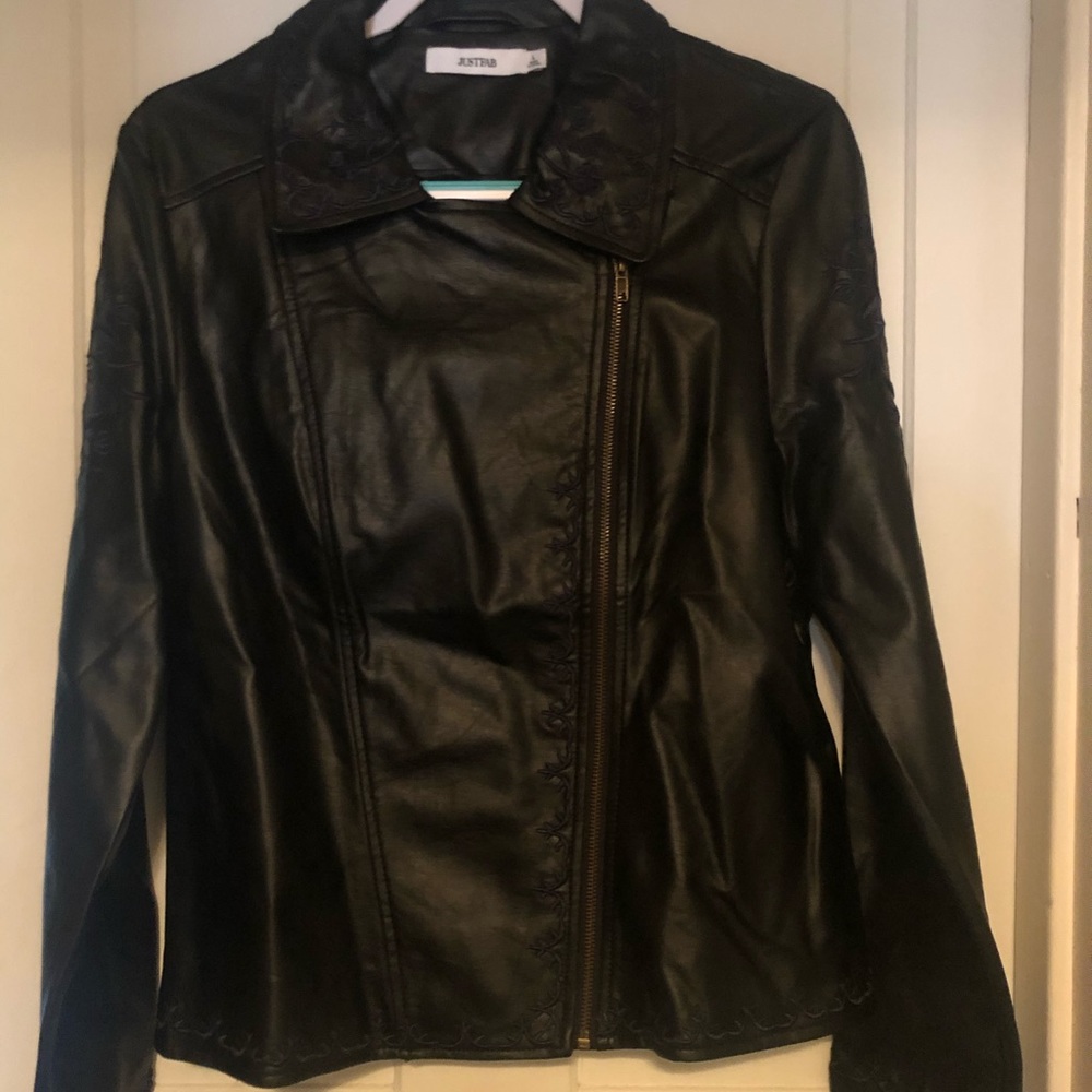 Jacket - Picture 2 of 8